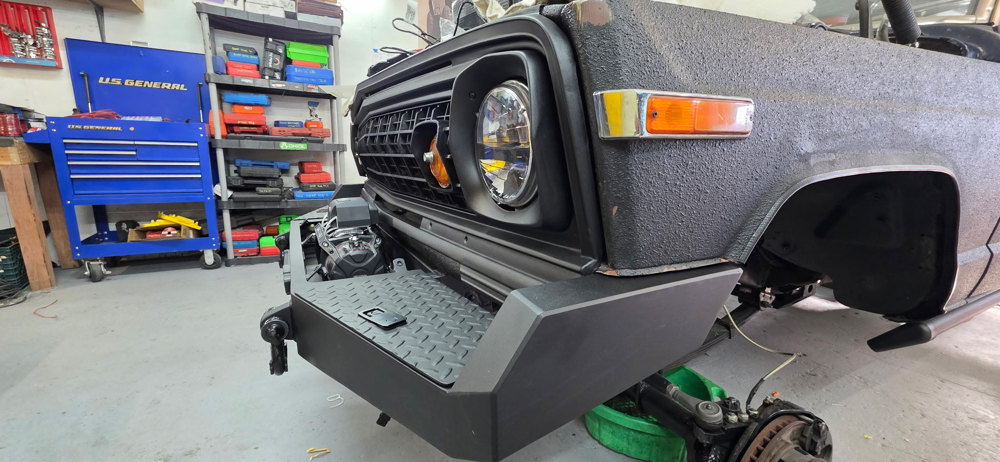 Jeep wagoneer bumper